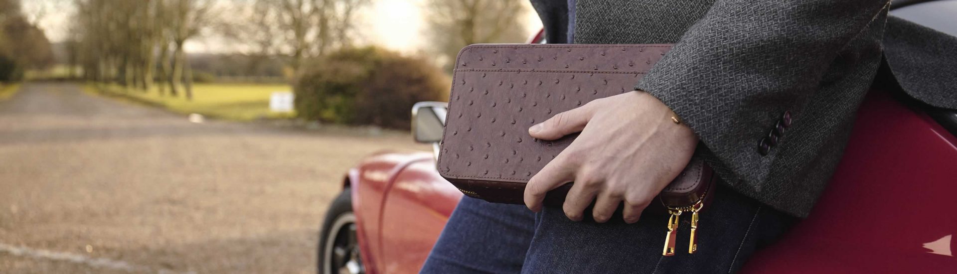 Crown & Tiger Cigar Case Made From the Finest Real Leather 