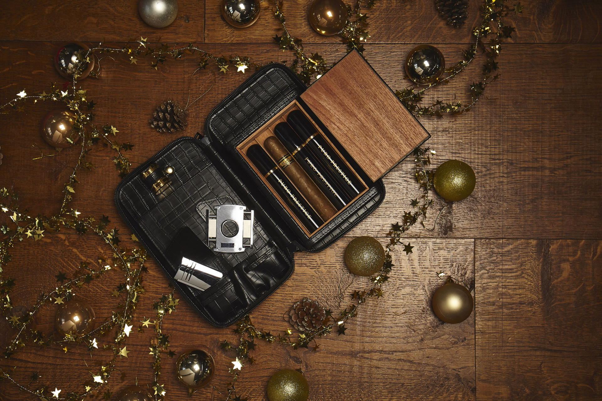 PREMIUM CEDAR WOOD RACK