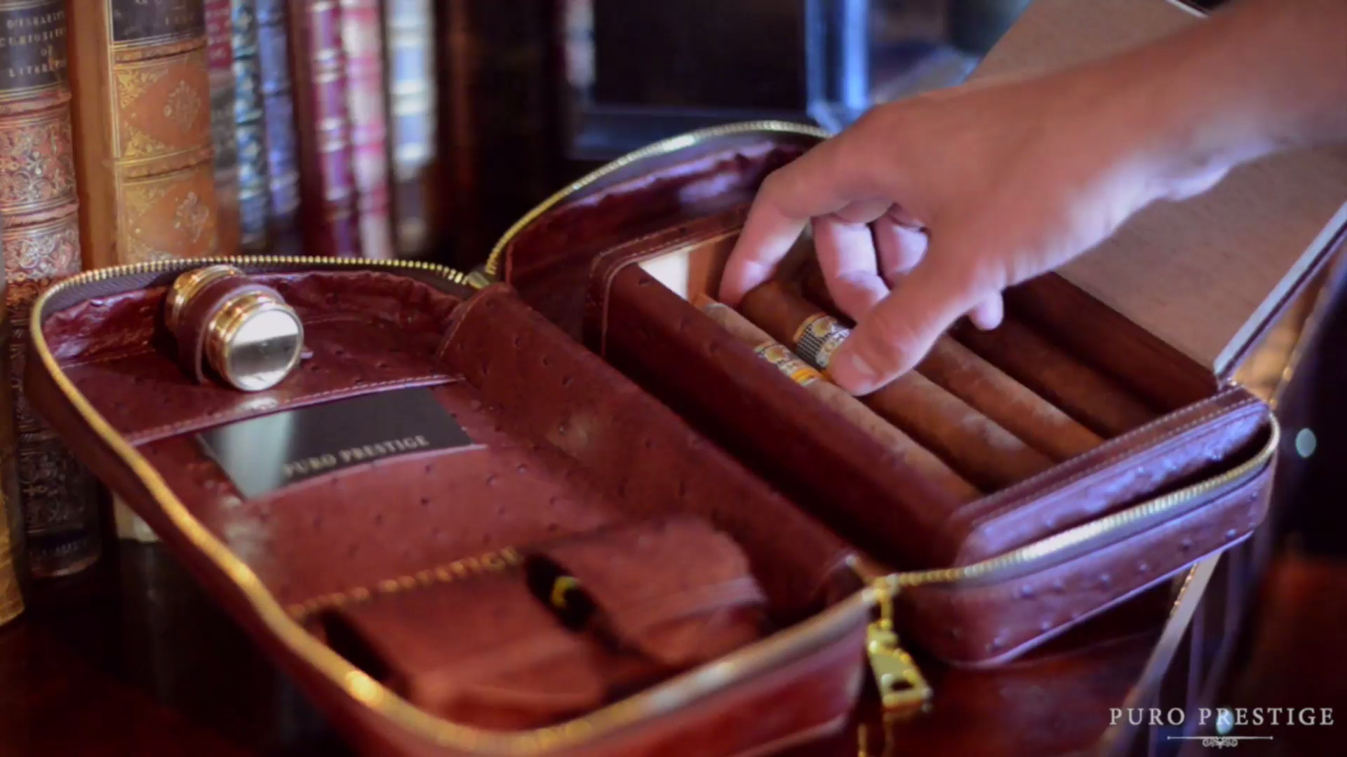 Puro Prestige puro seyahat çantası/ The Churchill Edition: Burgundy Leather ile ilgili gÃ¶rsel süreci